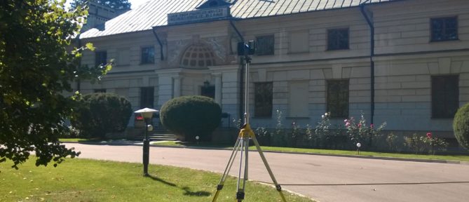 Inwentaryzacja zabytkowego pałacu metodą naziemnego skanowania laserowego 3D .
